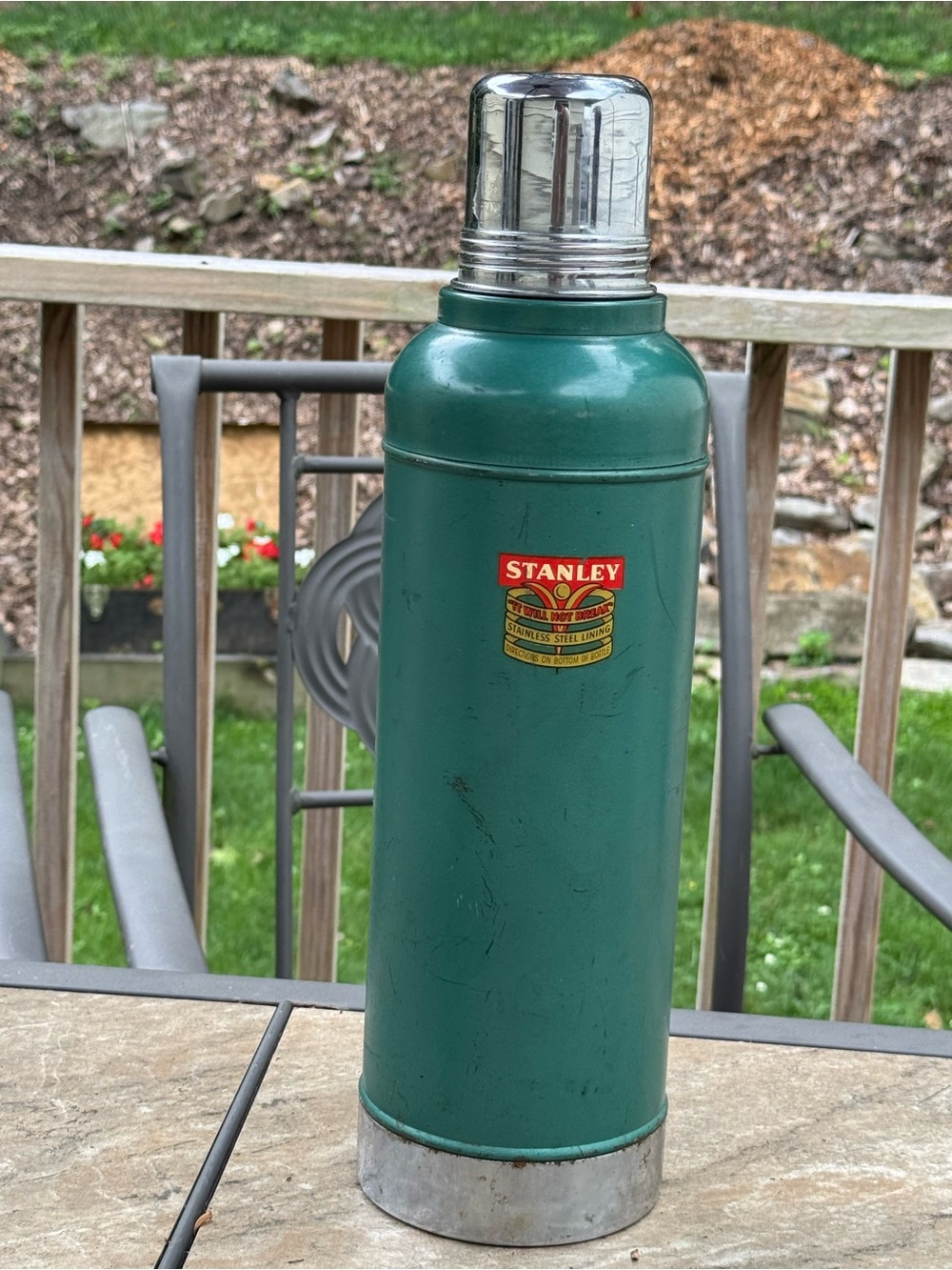 Stanley Super Vac Circa 1963 Landers Frary&Clark Green Vacuum Bottle - Green